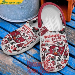 Tampa Bay Buccaneers Raise The Flag Crocs Shoes 2